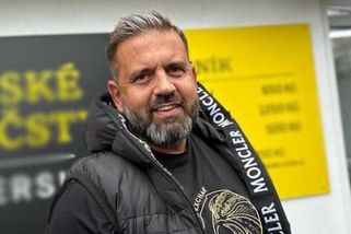 Šéfkuchař Radek Kašpárek otevřel restauraci s obchodem v centru Prahy a natočil video zevnitř. Lidé si tam mohou koupit chléb i za 135 korun